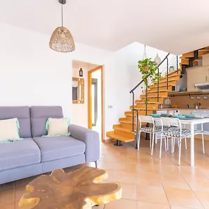 https://villa-ephemeride-with-amazing-sea-views.hotelsfuerteventura.org
